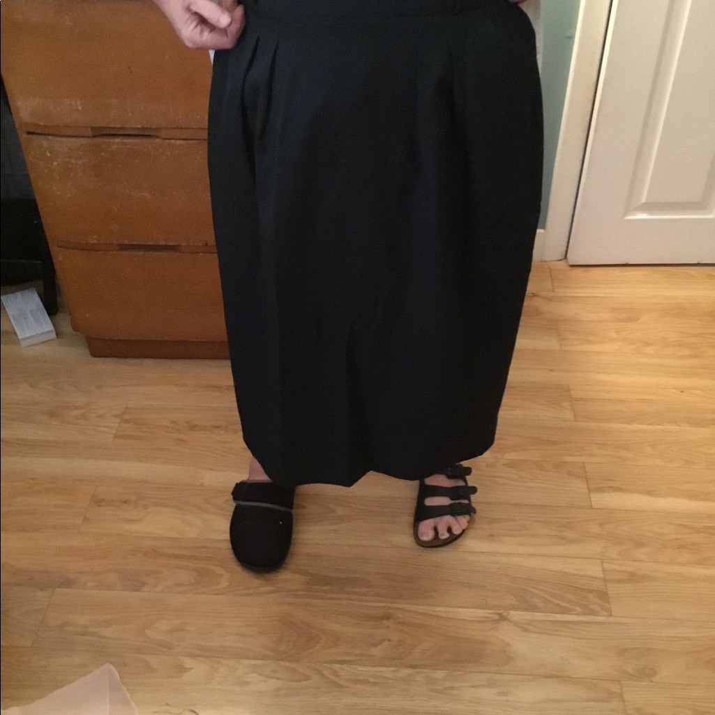 Long Professional Lined Women’s Skirt With Pockets